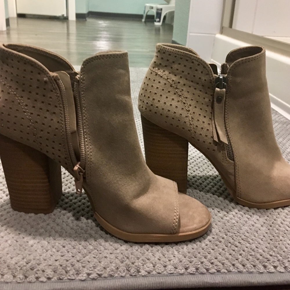 Bootie shoes open toe heels tan/brown